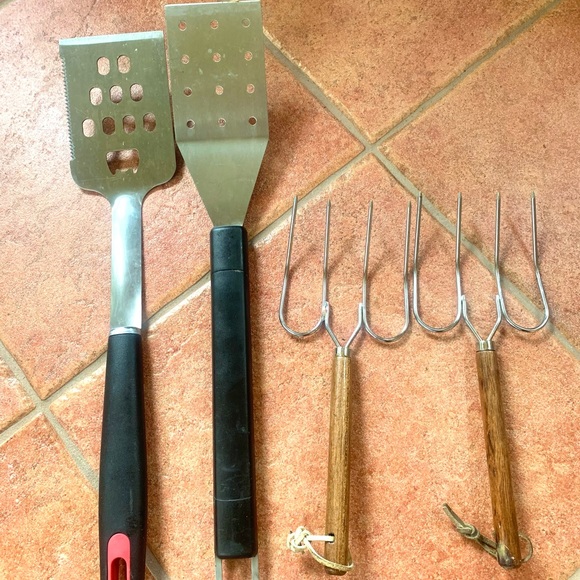 Tools BBQ Spatulas and Grill
Forks - Picture 2 of 3